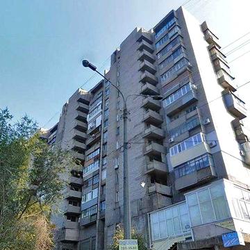 Продается 2-х к. квартира на Бульваре Центральном под ремонт, 52 кв.м