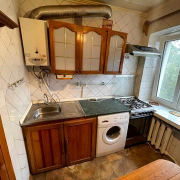 Продаж 2к. квартири, центр, район Університету