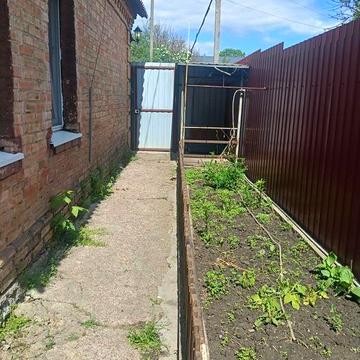 Продам пол дома на Катрановке.