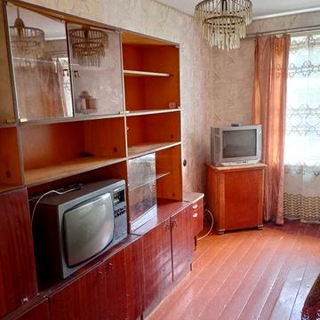 Трикімнатна квартира в центрі, без ремонта