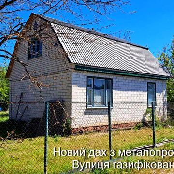 Дача с/т Труд 82м2 - 2 поверхи. Новий Дах. Центр Черкас 22 хв. на авто. Вулиця газифікована.