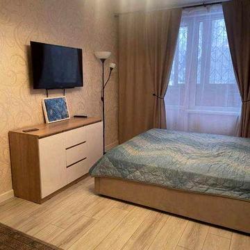 Оренда однокімнатної квартири по вул Івана Пулюя