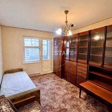 Продам  1 к  Ч.Калини 81 б Троещина