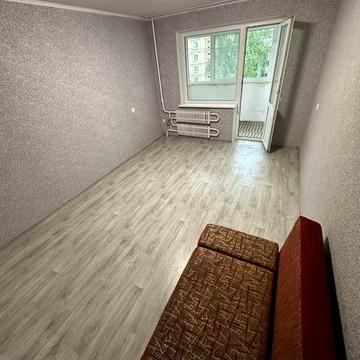 Продада от собственника  1км 37 кв квартира песочин мобиль ул квартальная  16 9/5 ЖК Песочін/мобіль