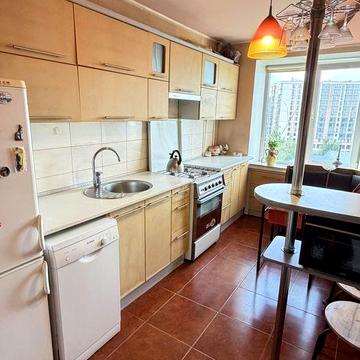 Продаж 3-кімн.кв. біля ТЦ Гостинець