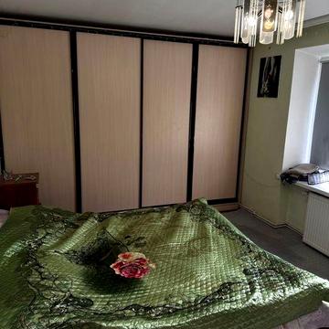 2к квартира Заставна по вул.Незалежності 96 (навпроти швидкої)