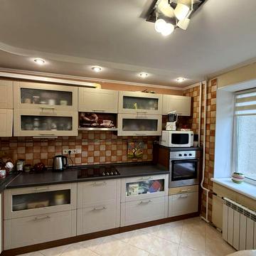 Власник! Продам 3 к квартиру на ст.м Харківська