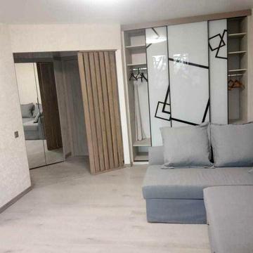 Продам 1к. квартиру метро КПІ. Політехнічна вул.31б