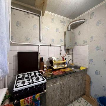 В Продажу  1 к к на вул. Будівельників