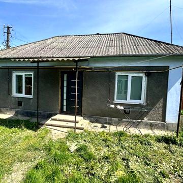 Продам будинок в Хотині терміново готово до переоформлення можливий торг!