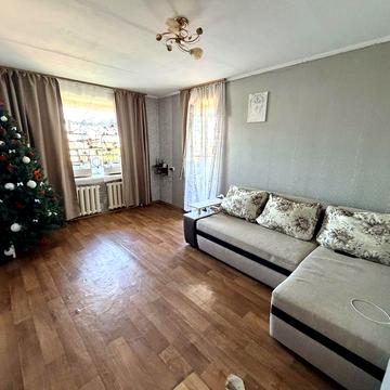 Продаж 2-х кім квартири 11-й поверх Космонавтів