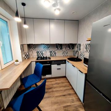 Тараса Шевченка бульв., 44