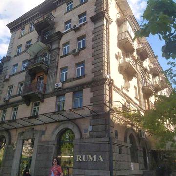 Квартира, 2к. Під ремонт. Євгена Чикаленка, 1-3/5, Шевченківський р-н