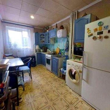 Продам 2-комнатную квартиру с просторной кухней ! Программы