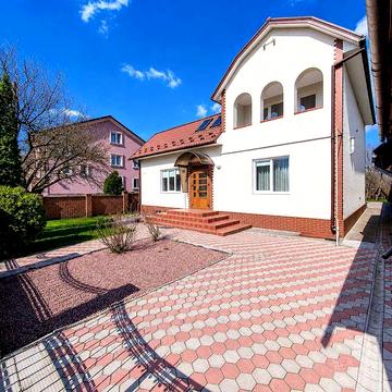 Здається 5-кімнатший БУДИНОК на ближній РОШІ | р-н Клубу | 10хв до центру міста | Великий двір, альтанка