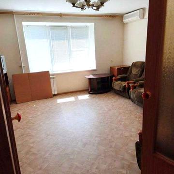 Продам власну 2-х кімнатну квартиру. Лозова