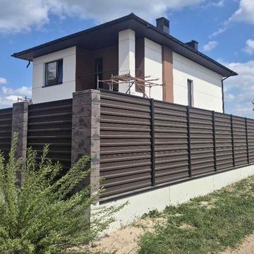 Окремий будинок готовий під ремонт  , поруч ліс