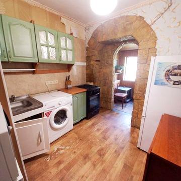 Під програми Продам 1-но кімн., кв . вул. Чорних Запорожців