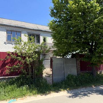 Продам будинок з ділянкою 14 соток,з виходом до озера