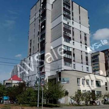 Власник. Продам 2-х кімнатну квартиру на вул. Митрополита Андрія Шептицького 3Г. Поруч метро Лівобережна, берег Дніпра.