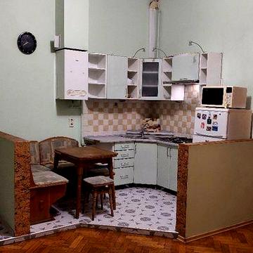 Аренда 2кв Итальянская/кафе "Витраж"