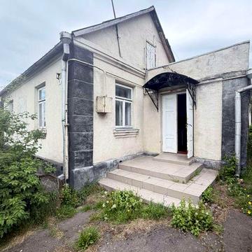 Продаж будинка  р-н Красне, з великим гаражем та землею