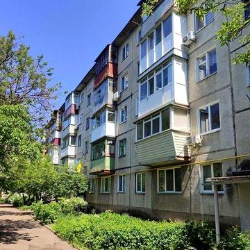 Вільний продаж 2-х кімнатної квартири, район Велмарта Митница,  3\5п
