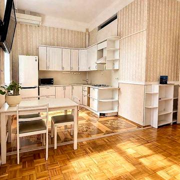 Продажа 3х ком квартиры Без комиссии вул. Саксаганского 41B,  тихий центр Киева