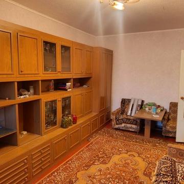 Здається 2х кімнатна квартира, на М.Світальського( 173 кв)