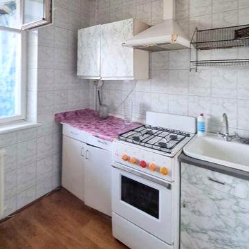 Борщагівка, 1-на квартира, вул. Зодчих, 72 м.Житомирська три зупинки