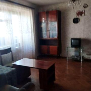 4 кв м. Хол. Гора