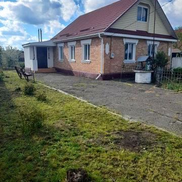 Будинок, великий просторий