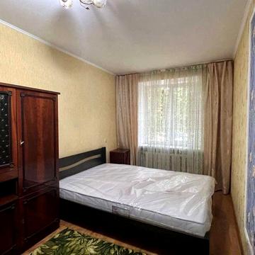 Здам 2-кімнатну квартиру в центрі на тривалий термін