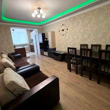 Оренда двокімнатної квартири по вул Медової печери