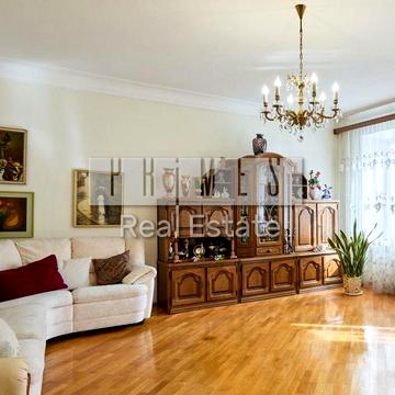 Продаж квартири в сталінці в самому центрі Києва, Шевченківський рн, вул. Прорізна, 10, 123 м2