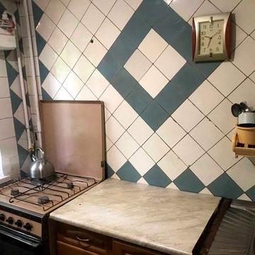 Продам 2 кім.кв. Салтівка, гарний поверх 2\5, вул.Ферганська 33А