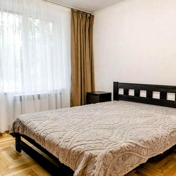 Сдам 2к кв, в р-не м Спортивная, Конный рынок, м Защитников Украины
