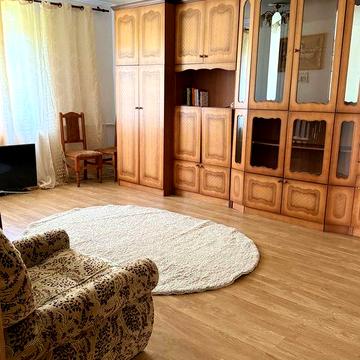 Продаж Будинку з гаражем та господарськими будівлями