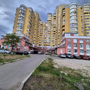 Продаж 2к квартира 70,5квм Харченко 47А  Бортничі