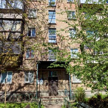 за ГРН продаж 2 кімнатної квартири  вул. Соборна 4 м.Бориспіль, під ремонт.