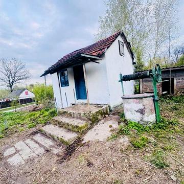 Продаж ділянки 10 сот з будинком. с. Вишня