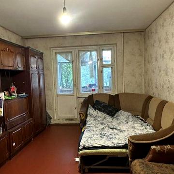 Продам 2-кімнатну квартиру по вул. Симона Петлюри