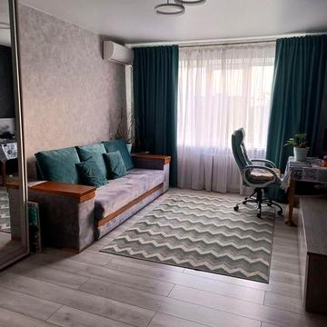 Здається 2к квартира на 1 тополі