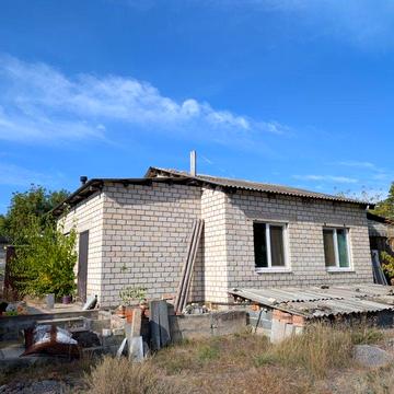 Продам два будинки на одній ділянці, біля соснового лісу та озера