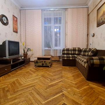 Продам  3-кімнатну квартиріу
