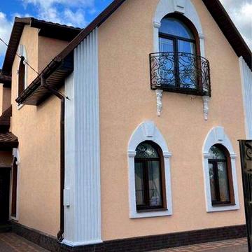 Продається будинок в Центрально- міському районі .