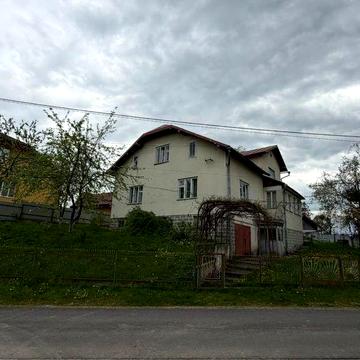 Продаж просторого будинку в селі Довге