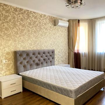 Миру вул., 40