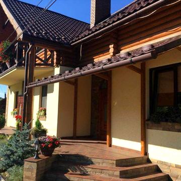 Приватна садиба в с. Синяк, Закарпаття. Активний відпочинок