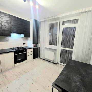Оренда 2 кім квартири  вул Тракт Глинянський - новобудова.  Ціна 550$ ПЕРШЕ ЗАСЕЛЕННЯ